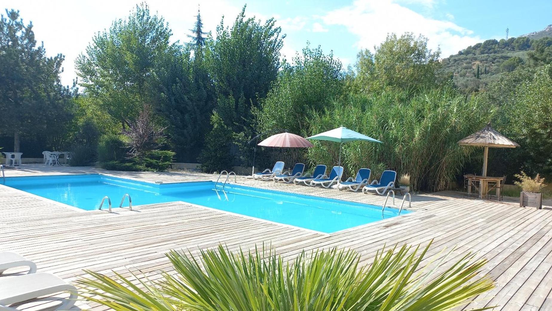 Hotel Sous L'Olivier บุยส์-เลส์-บาโรนนีส์ ภายนอก รูปภาพ